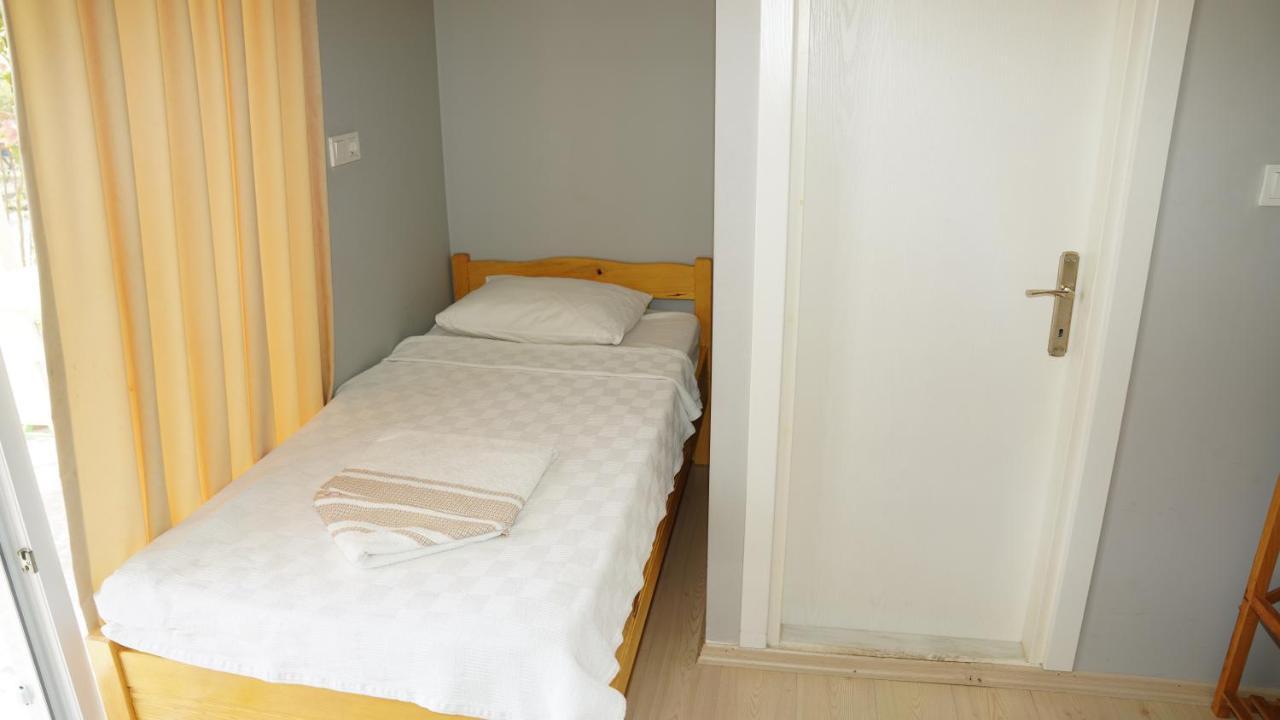 Yelken Bungalov Bed & Breakfast Milas Exterior photo